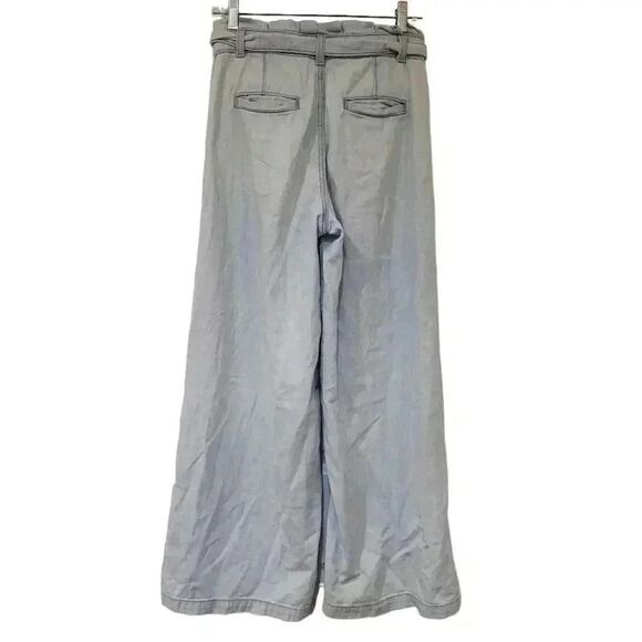 Banana Republic Women's Light Wash Cotton/Lyocell Belted High Rise Wide Leg Jean - Picture 4 of 8